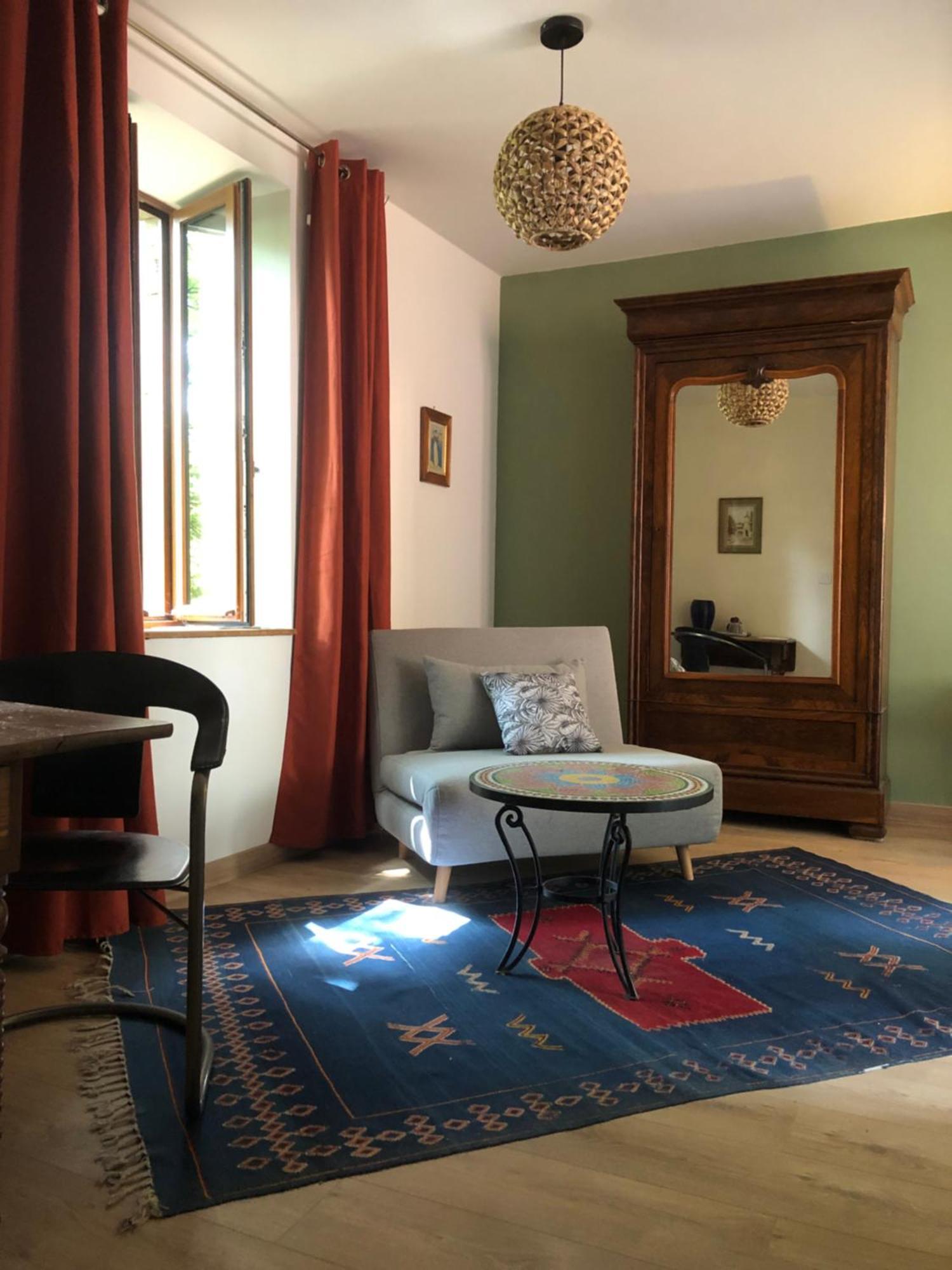 Chambre Sur Une Ile Saint-Bonnet-de-Rochefort Bagian luar foto