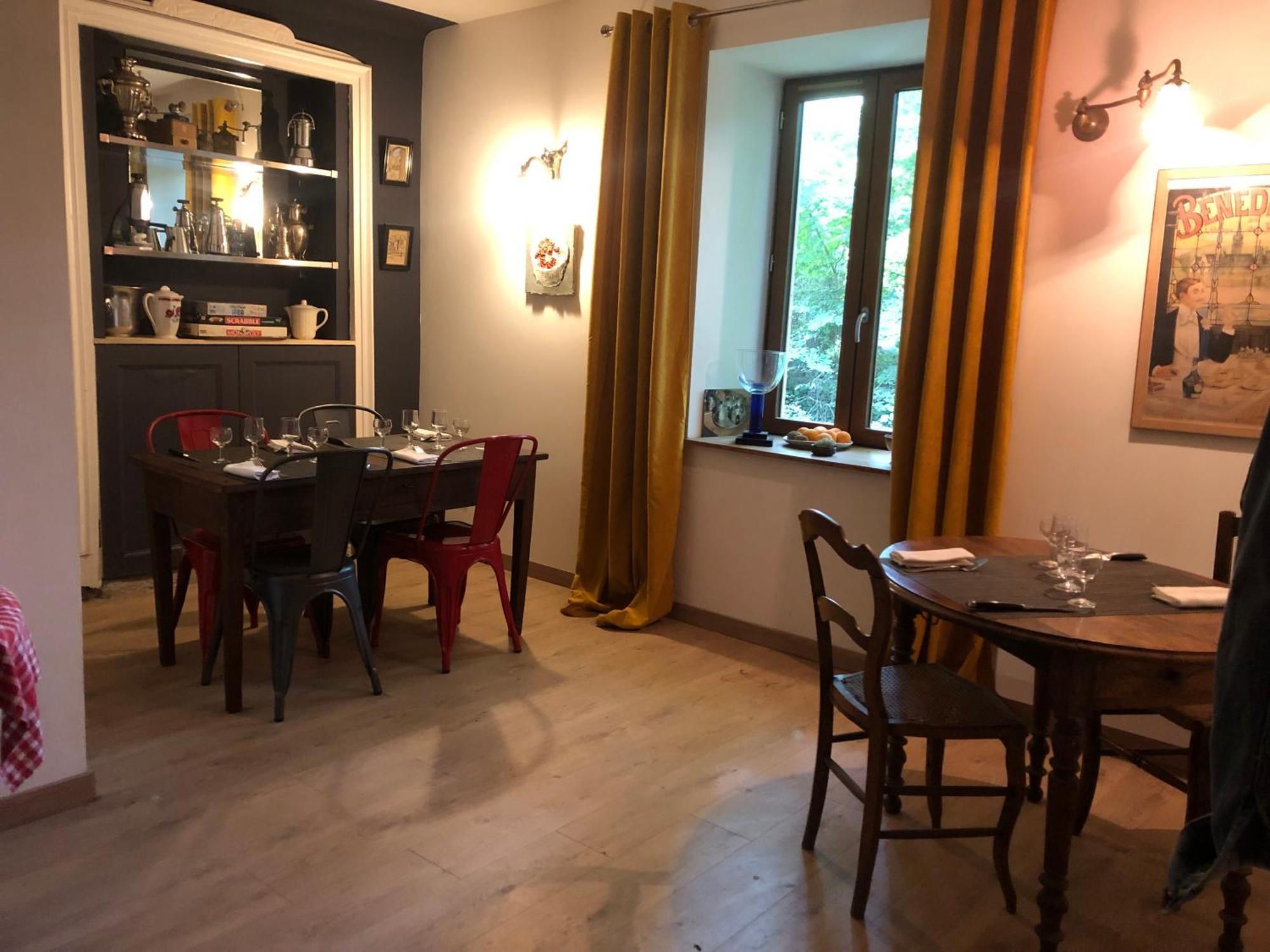 Chambre Sur Une Ile Saint-Bonnet-de-Rochefort Bagian luar foto