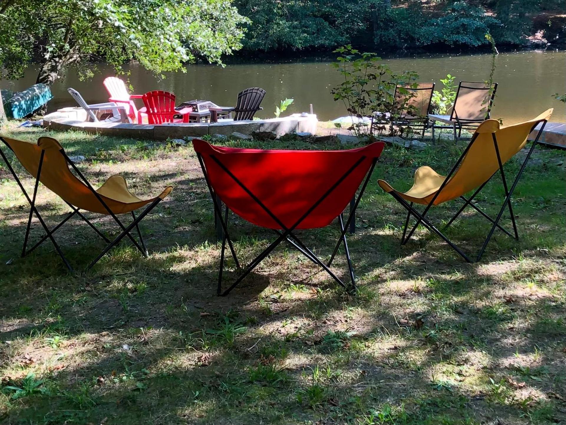 Chambre Sur Une Ile Saint-Bonnet-de-Rochefort Bagian luar foto