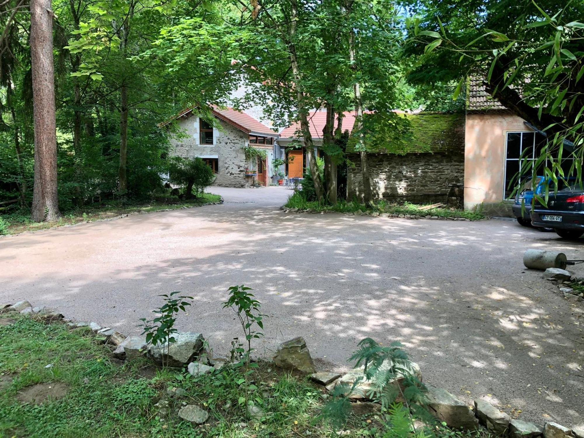 Chambre Sur Une Ile Saint-Bonnet-de-Rochefort Bagian luar foto